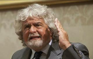 Beppe Grillo e Fiorello arrivano a Sanremo (Adnkronos)