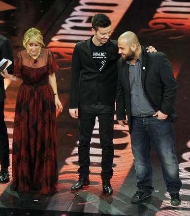 Sanremo 2014 / Ieri serata Amarcord con Baglioni che ha scaldato l'Ariston. Stasera Arbore e Damien Rice (diretta Rai 1 e Rai HD)