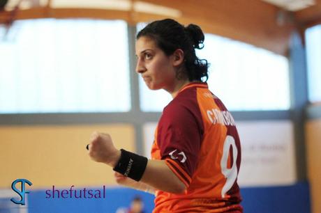 Protagonista in pressing di calcio a 5 femminile: Alessia Catrambone, bomber della Virtus Roma