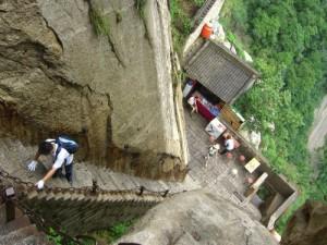 Escursione ad Hua Shan in Cina: come rischiare la vita per una tazza di tè