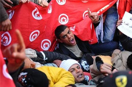 Disordini in Tunisia, Algeria, Albania, Yemen