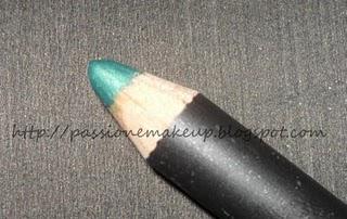 Madina Milano: Matita Occhi Verde Smeraldo Madina Milano: Matita Occhi Verde Smeraldo