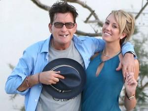 Charlie Sheen con Brett Rossi