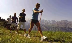 Nordic walk: come ritrovare la forma con la camminata nordica