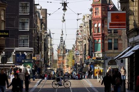 AMSTERDAM: AMicizia, Arte, Musica e AMore