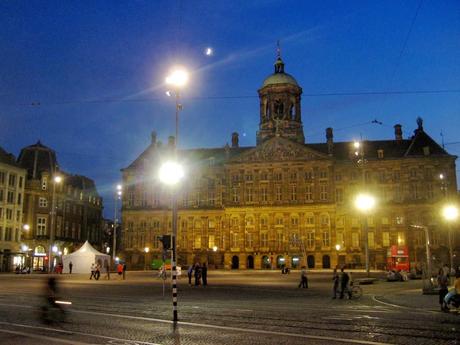 AMSTERDAM: AMicizia, Arte, Musica e AMore