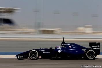 Valtteri Bottas (Williams) on track at the Bahrain International Circuit with P Zero White medium tyres