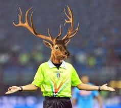 ISTRUZIONI IMMAGINARIE (MA NON TROPPO) AGLI ARBITRI ITALIOTI PER RENDERE BRUTTE LE PARTITE DI CALCIO.