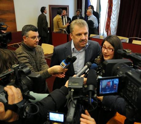 Venezia United, Korablin in video si rivolge ai tifosi ed alla città: “Lavoriamo insieme”(VIDEO) Venezia United, Korablin in video si rivolge ai tifosi ed alla città: “Lavoriamo insieme”(VIDEO)