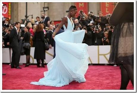 oscar-2014-lupita-nyongo-red-carpet