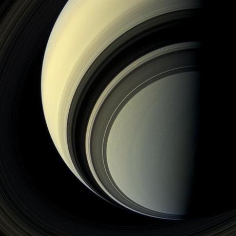 Il gigante gassoso Saturno catturato dalla sonda Cassini-Huygens dell'ESA. Crediti: NASA/JPL-Caltech/Space Science Institute