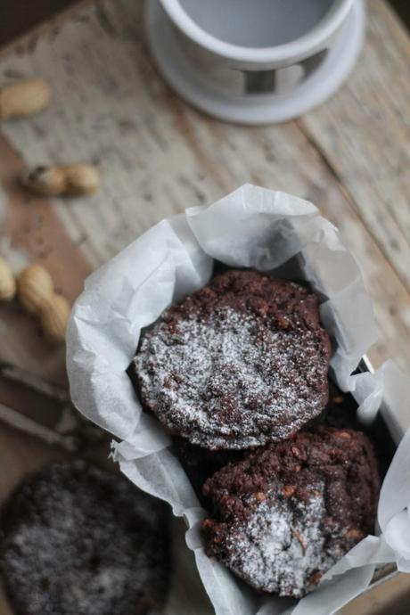 Cookies con cioccolato e arachidi