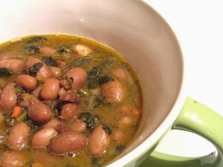 CARNEVALE 2014, TRA PENNELLATE DI SOLE, CORRIANDOLI E FANTASIE - ZUPPA DI FAGIOLI BORLOTTI CON CAVOLO NERO E SALSICCIA PICCANTE