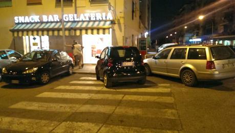 Ho fatto una passeggiata nel mio quartiere, Don Bosco, per 500 miseri metri. E questo sono riuscita a fotografare. Chi ha deciso che non posso uscire di casa? Chi ha deciso che devo essere umiliata se voglio camminare? Ho fatto una passeggiata nel mio quartiere, Don Bosco, per 500 miseri metri. E questo sono riuscita a fotografare. Chi ha deciso che non posso uscire di casa? Chi ha deciso che devo essere umiliata se voglio camminare?