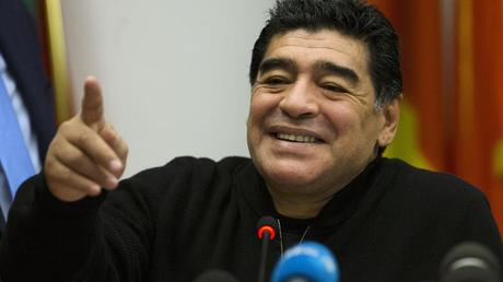 Napoli, il messaggio di Maradona a De Laurentiis