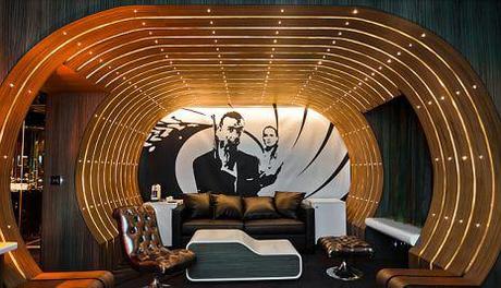 Hotel Seven: James Bond a Parigi