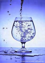 Come bere un bicchiere d'acqua