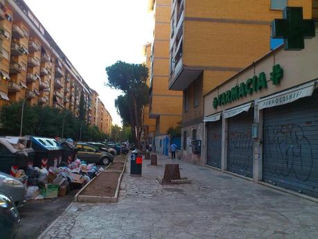 Vi ricordate qualche giorno fa che abbiamo pubblicato gli orrori del quartiere Don Bosco di notte? Ecco, beccatevi il quartiere Don Bosco di giorno va. Che è peggio... Vi ricordate qualche giorno fa che abbiamo pubblicato gli orrori del quartiere Don Bosco di notte? Ecco, beccatevi il quartiere Don Bosco di giorno va. Che è peggio...