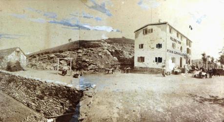 Ti amavamo perché ricordiamo che ci riparavi dal freddo. Ti amavamo perché ricordiamo che ci riparavi dal freddo.