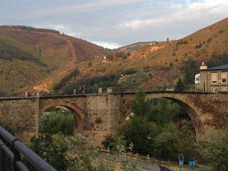 Il ponte all'uscita di Villafranca del Bierzo