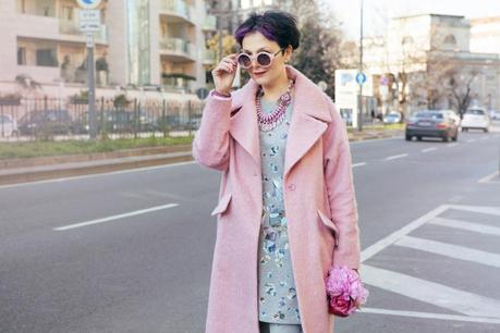 Smilingischic, fashion blog, outfit, pink coat, bijoux sodini, pink, cappotto Asos, occhiali rosa, Hairstyle Afro,  Testanera 