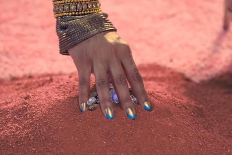 KATY PERRY’S NAILS // IN DARK HORSE