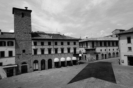 Marco Baldicchi -L'ultima ombra - 2009 - Intervento a Sansepolcro, Torre Berta - foto di Riccardo Lorenzi