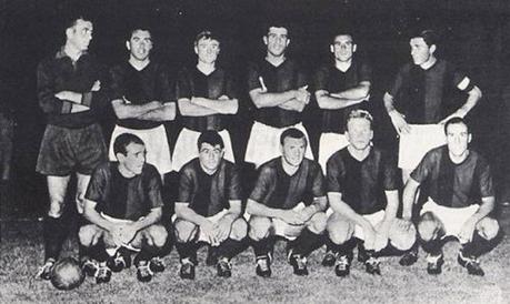 Bologna 1961. In piedi: Santarelli, Tumburus, Franzini, Janich, Capra, Pavinato. Accosciati: Renna, Demarco, Nielsen, Haller, Pascutti.