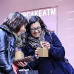 Cupcake ATM: a New York, il bancomat distribuisce dolcetti06