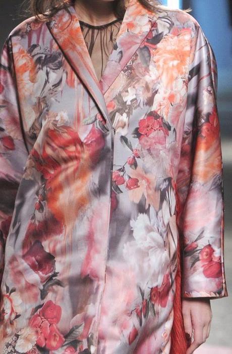 STAMPE, PATTERNS, LAVORAZIONI ED EFFETTI DI SUPERFICIE DALLA SETTIMANA DELLA MODA DI MILANO (COLLEZIONI DONNA A/I 14/15) / 12 STAMPE, PATTERNS, LAVORAZIONI ED EFFETTI DI SUPERFICIE DALLA SETTIMANA DELLA MODA DI MILANO (COLLEZIONI DONNA A/I 14/15) / 12