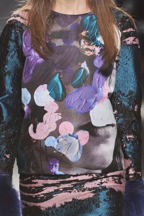 STAMPE, PATTERNS, LAVORAZIONI ED EFFETTI DI SUPERFICIE DALLA SETTIMANA DELLA MODA DI MILANO (COLLEZIONI DONNA A/I 14/15) / 12 STAMPE, PATTERNS, LAVORAZIONI ED EFFETTI DI SUPERFICIE DALLA SETTIMANA DELLA MODA DI MILANO (COLLEZIONI DONNA A/I 14/15) / 12