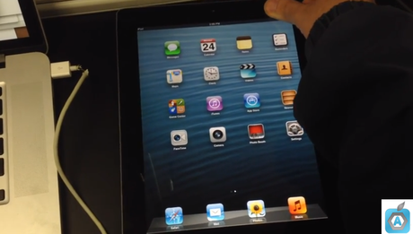 Trible-booting iPad 2