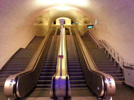 Portogallo in crisi? Ecco la metropolitana di Lisbona per un rapido confronto con le nostre stazioni Portogallo in crisi? Ecco la metropolitana di Lisbona per un rapido confronto con le nostre stazioni