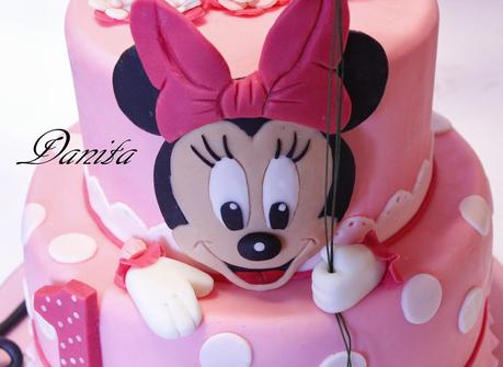 Torta Minnie baby e dolcetti in tema - Paperblog