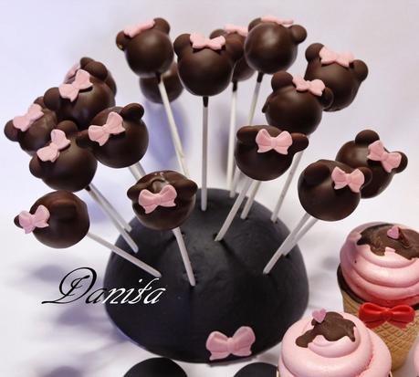 Torta Minnie baby e dolcetti in tema