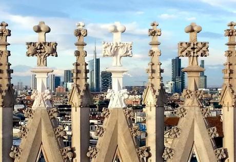 Duomo di Milano  Museografia rinnovata. Finalmente al passo coi tempi, e con le più avanzate concezioni del museo moderno, è l'impostazione recentemente attribuita da Guido Canali  agli spazi espositivi del Tesoro del Duomo nelle sue diverse età, dal m...