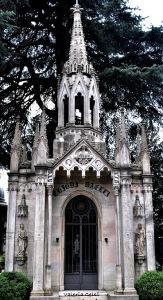 Monumento Chiodi Daelli, Reparto I L'edicola è soprannominata la 