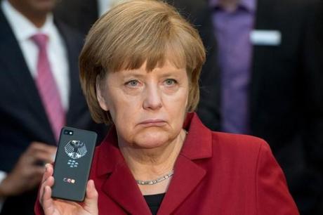 La Cancelliara Merkel usa almeno due telefoni cellulari