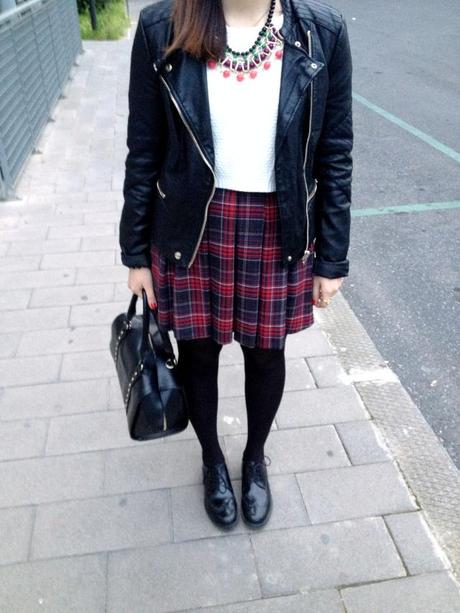 TARTAN SKIRT IMG_7459_Fotor