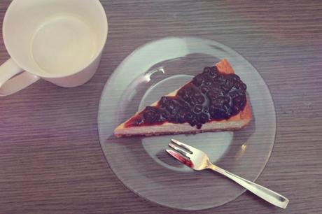 lovehandmade italian fashion blog_barbara valentina grimaldi_junk food_cheesecake milk breakfast