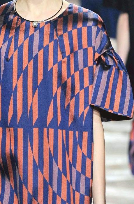 STAMPE, PATTERNS, LAVORAZIONI ED EFFETTI DI SUPERFICIE DALLA SETTIMANA DELLA MODA DI PARIGI (COLLEZIONI DONNA A/I 14/15) / 4 STAMPE, PATTERNS, LAVORAZIONI ED EFFETTI DI SUPERFICIE DALLA SETTIMANA DELLA MODA DI PARIGI (COLLEZIONI DONNA A/I 14/15) / 4