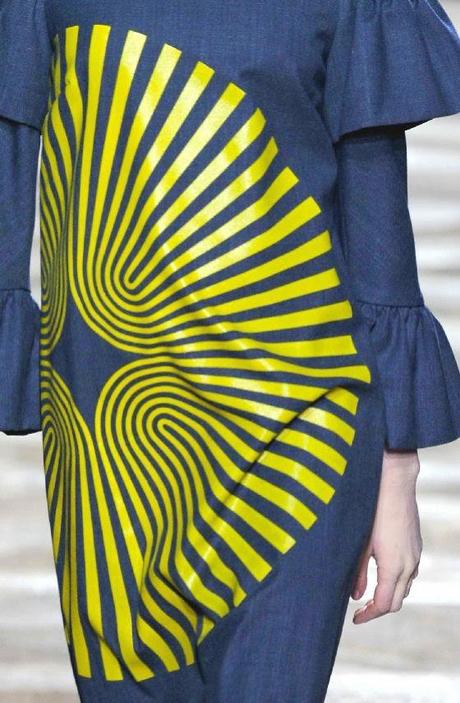 STAMPE, PATTERNS, LAVORAZIONI ED EFFETTI DI SUPERFICIE DALLA SETTIMANA DELLA MODA DI PARIGI (COLLEZIONI DONNA A/I 14/15) / 4 STAMPE, PATTERNS, LAVORAZIONI ED EFFETTI DI SUPERFICIE DALLA SETTIMANA DELLA MODA DI PARIGI (COLLEZIONI DONNA A/I 14/15) / 4