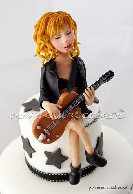 emma marrone sloggi torta decorata cake design polvere di zucchero real_brown