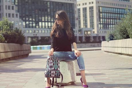 OOTD_barbara valentina grimaldi_lovehandmade_italian fashion blog_boyfriend jeans meltinpot_casadei purple shoes_leather shades_animalier kipling backpack_zara black sweater_ring party accessorize_knuckle ring