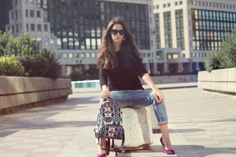 OOTD_barbara valentina grimaldi_lovehandmade_italian fashion blog_boyfriend jeans meltinpot_casadei purple shoes_leather shades_animalier kipling backpack_zara black sweater_ring party accessorize_knuckle ring