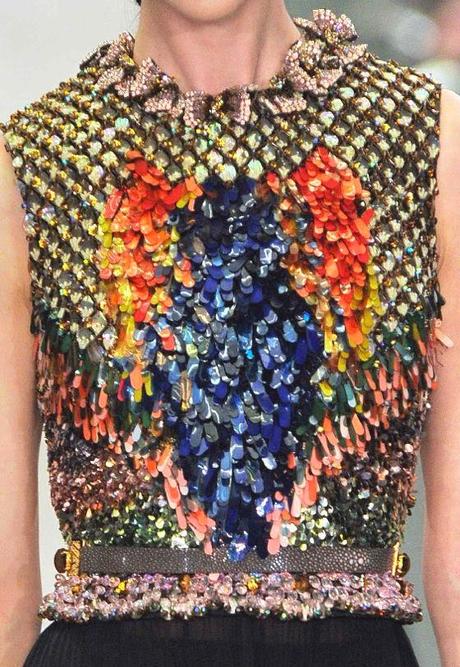 STAMPE, PATTERNS, LAVORAZIONI ED EFFETTI DI SUPERFICIE DALLA SETTIMANA DELLA MODA DI PARIGI (COLLEZIONI DONNA A/I 14/15) / 6 STAMPE, PATTERNS, LAVORAZIONI ED EFFETTI DI SUPERFICIE DALLA SETTIMANA DELLA MODA DI PARIGI (COLLEZIONI DONNA A/I 14/15) / 6