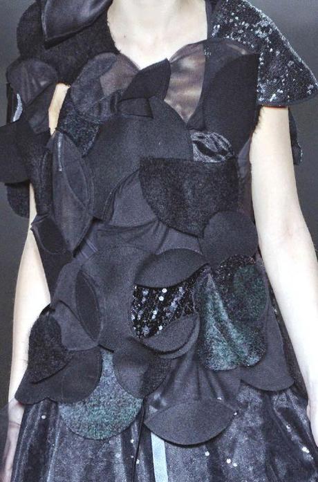 STAMPE, PATTERNS, LAVORAZIONI ED EFFETTI DI SUPERFICIE DALLA SETTIMANA DELLA MODA DI PARIGI (COLLEZIONI DONNA A/I 14/15) / 6 STAMPE, PATTERNS, LAVORAZIONI ED EFFETTI DI SUPERFICIE DALLA SETTIMANA DELLA MODA DI PARIGI (COLLEZIONI DONNA A/I 14/15) / 6