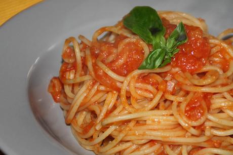 Spaghetti al Pomodoro day - www.maritoallaparmigiana.com