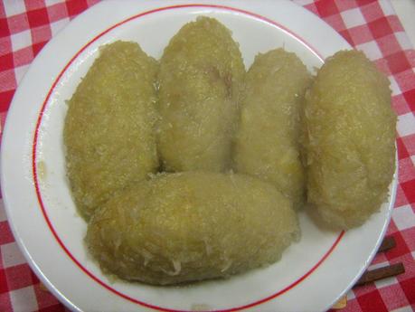 Cepelinai lituani - gli gnocchi di patate ripieni di fegatini di pollo Cepelinai lituani - gli gnocchi di patate ripieni di fegatini di pollo