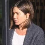 Jennifer Aniston pallida, struccata e con la cicatrice01